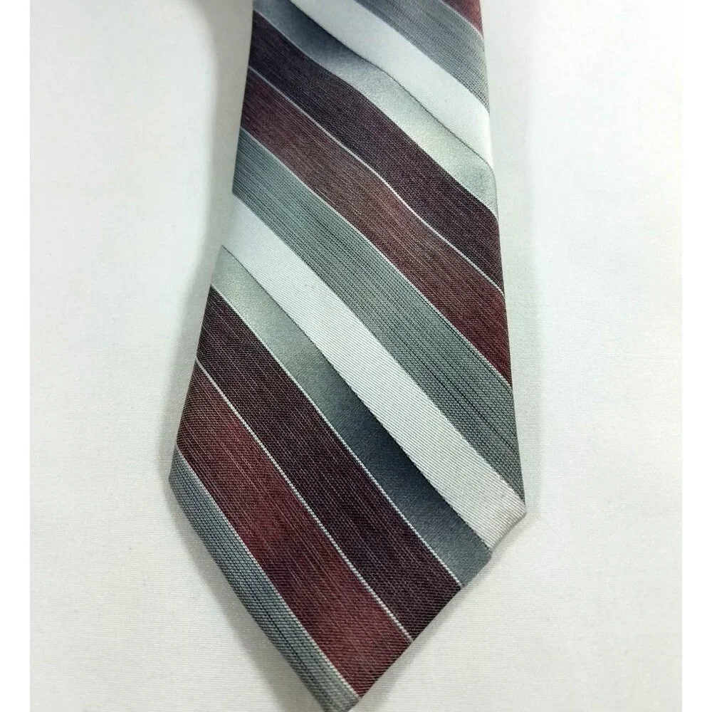 Shefford by Anderson Little Mens Necktie Diagonally striped Gray Silver Marroon